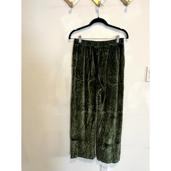 Majestic Filatures | Women's Velour Luxe Loungewear Set Olive Green Size 4 / L - Picture 9 of 14